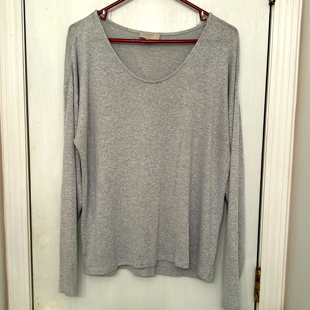 Loft Sleep super soft vneck. Size Medium.